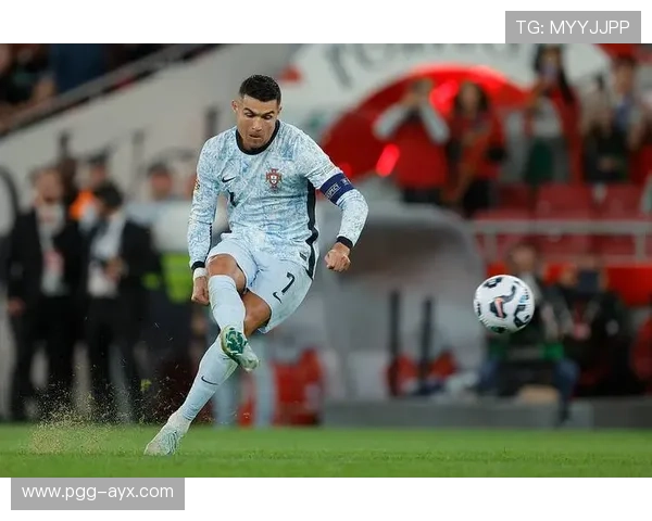 C罗破门建功，关键进球点燃赛场