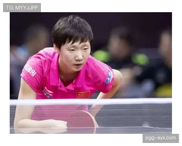 世博足球新星闪耀赛场 年轻天才力助球队获胜