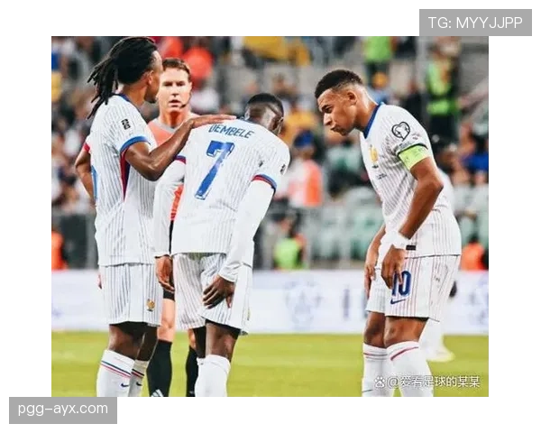 巴黎圣日耳曼中场失控频发，节奏紊乱问题加剧，控制力缺失对争冠形势产生影响