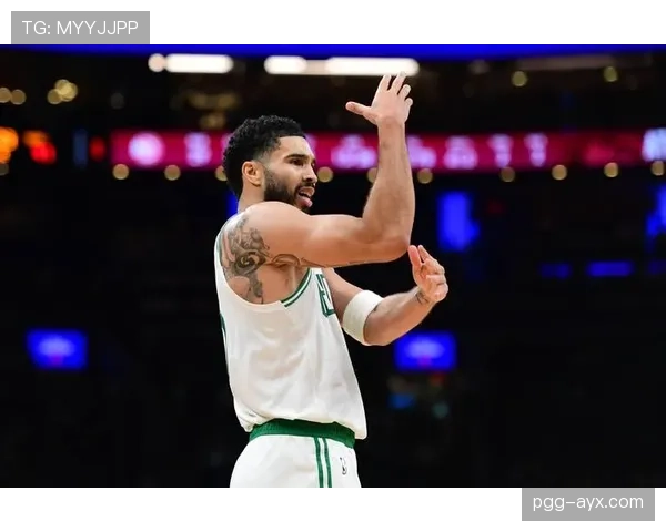 塔图姆利用挡拆创造空位投篮效率明显提升拉开季后赛表现差距